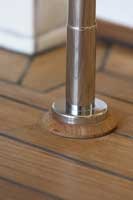 Petite embase conique en Teck pour pied inox de meuble vasque