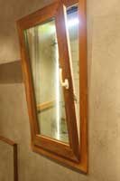 Habillage sur mesure de fen�tre oscillo-battante en Teck massif