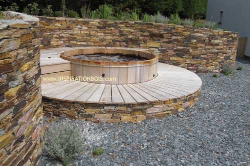 Spa en bois en C�dre rouge, hot tub en red Cedar